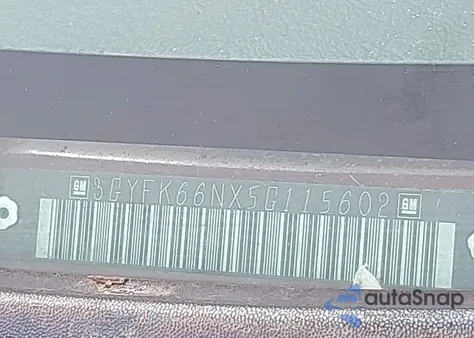 2005 Cadillac Escalade Esv z USA, uszkodzony, nr VIN 3GYFK66NX5G115602